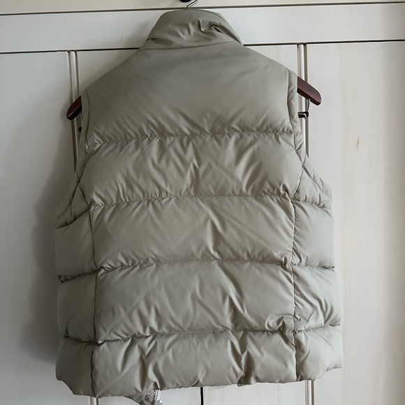 Jack Wills down vest, lined in Liberty fabric - Picture 2 of 4